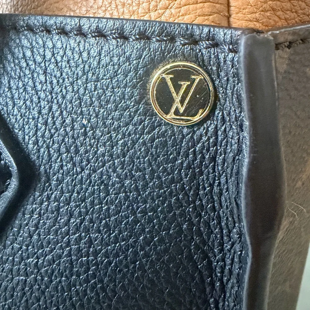 Louis Vuitton Monogram On My Side MM Calfskin Leather Top Handle Bag - Picture 9 of 11